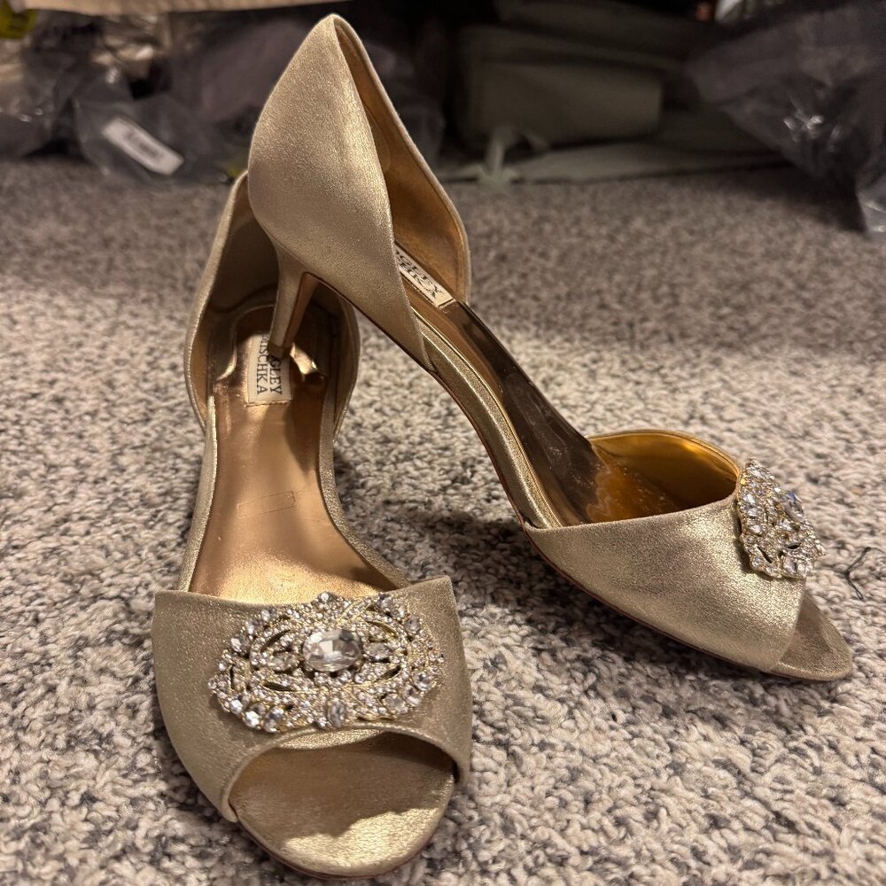 Badgley Mischka Gold, Embellished d'Orsay pumps, Size 9.5